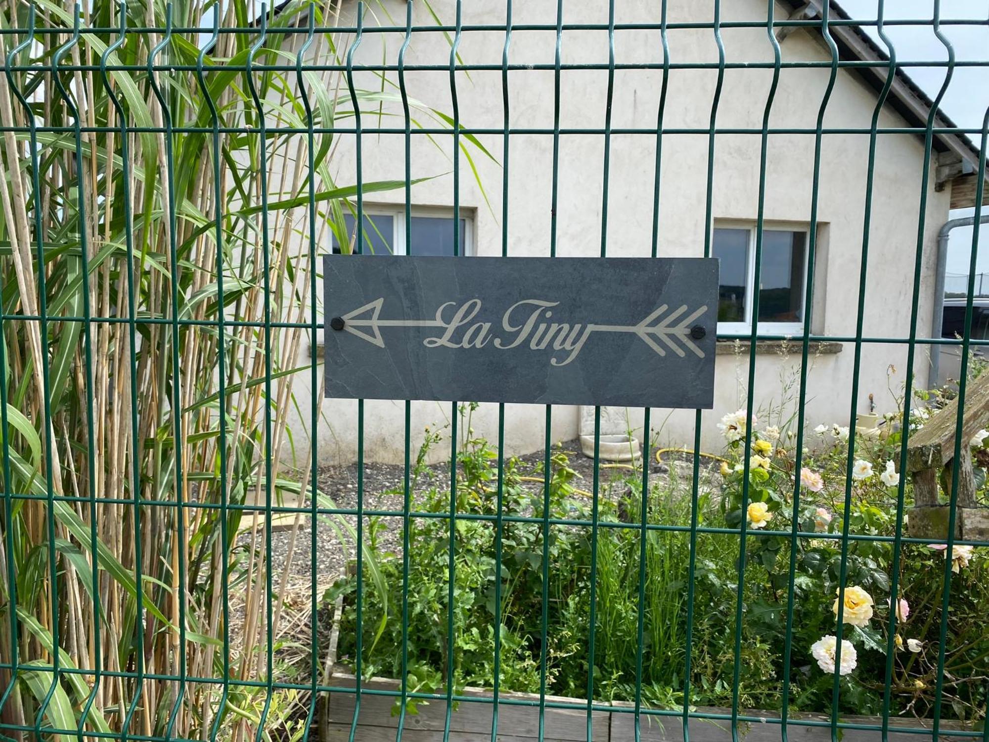 Tiny House Guest House Digny Exterior photo
